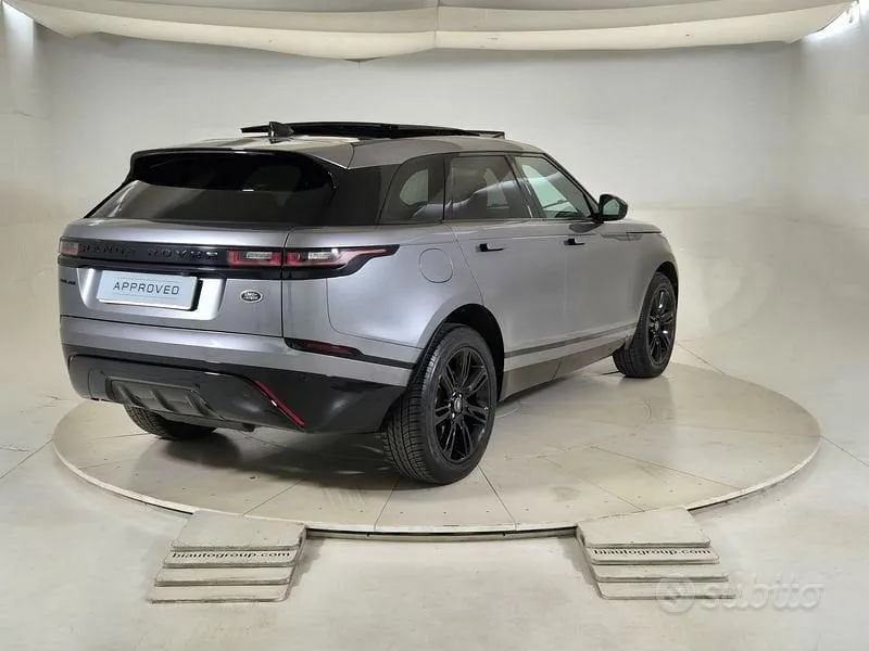 Land Rover Range Rover Velar 2023 photo 2