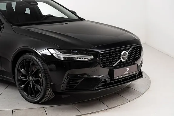 Volvo V90 2023 photo 2