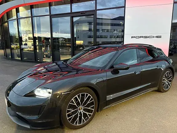 Porsche Taycan 4