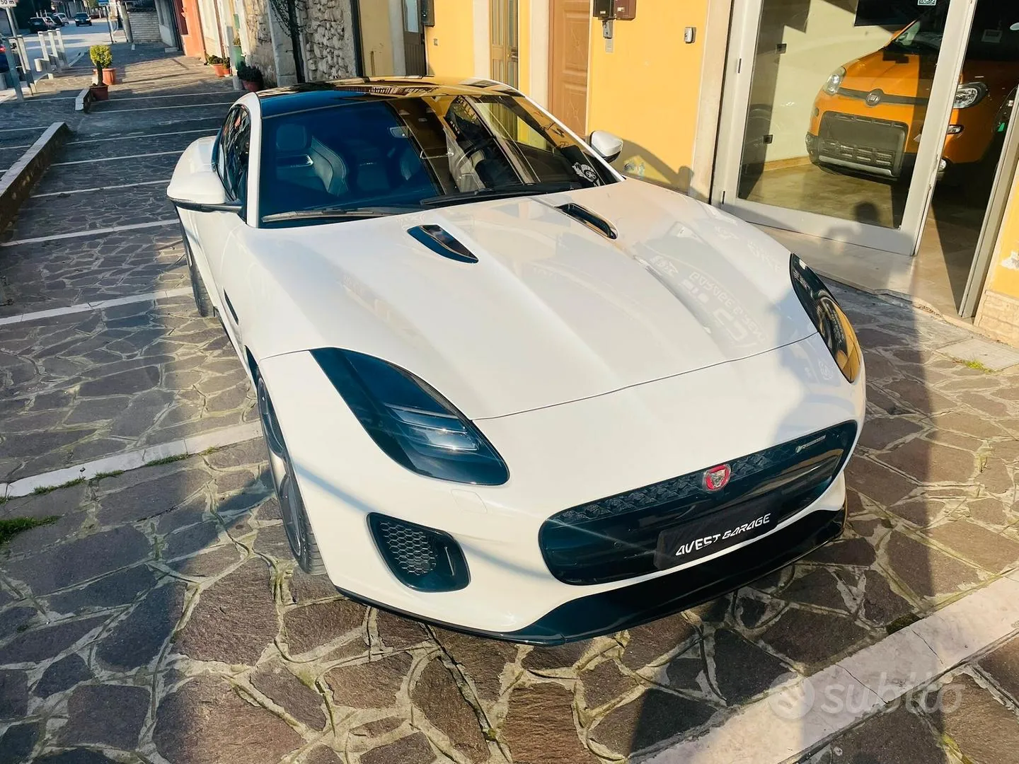 Jaguar F-Type 2018 photo 2