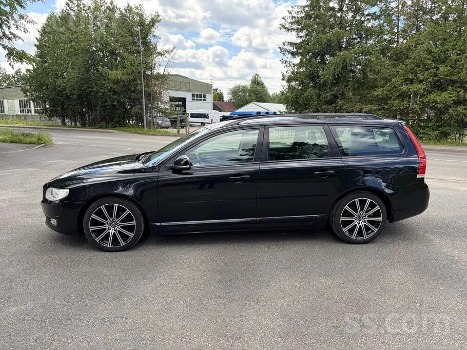 Volvo V70 2014 photo 2