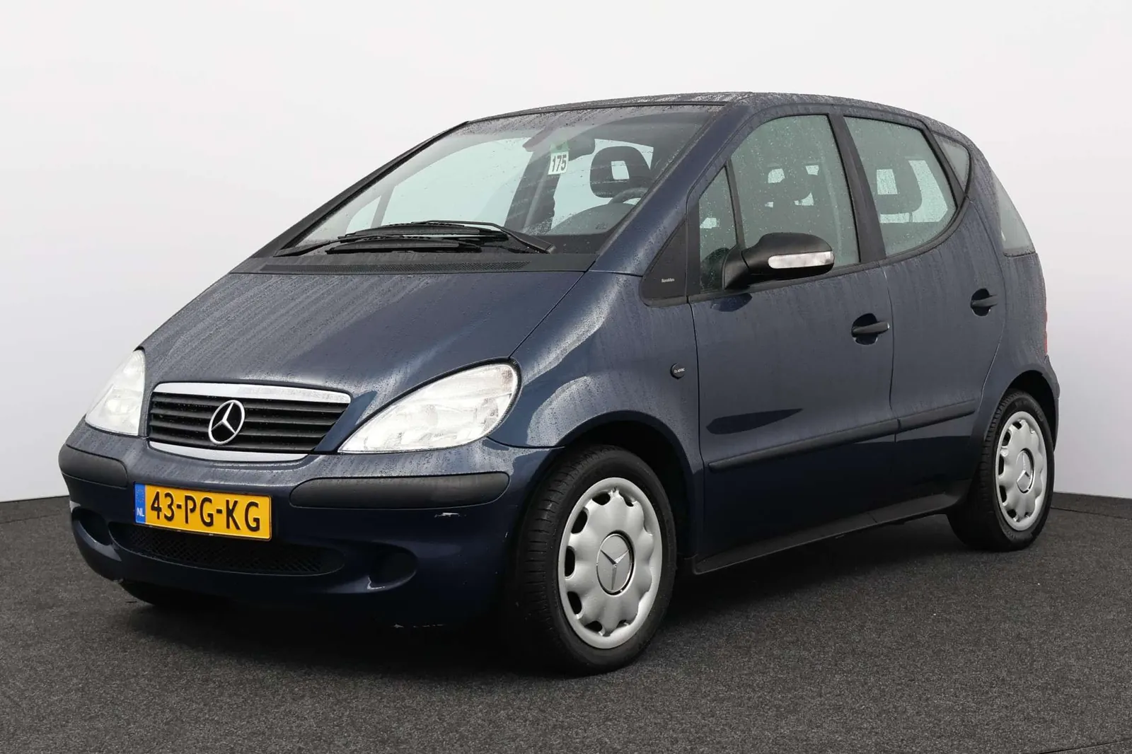 Mercedes-Benz A 140 Classic 2004 photo 2