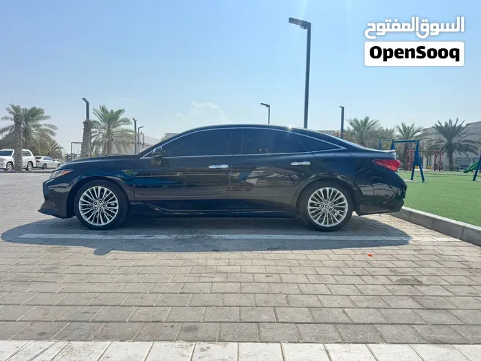 Toyota Avalon 2021 photo 2