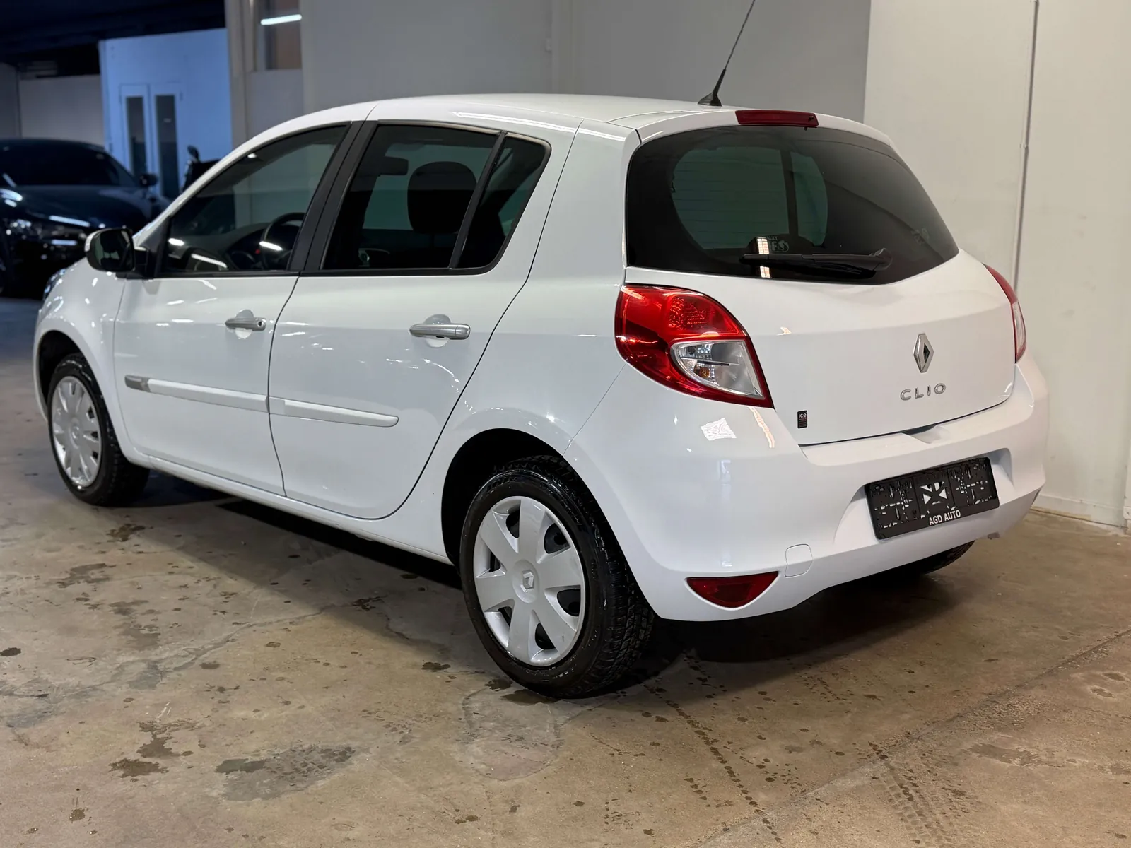 Renault Clio 2011 photo 4