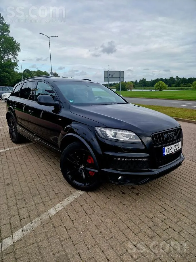 Audi Q7 2012 photo 2
