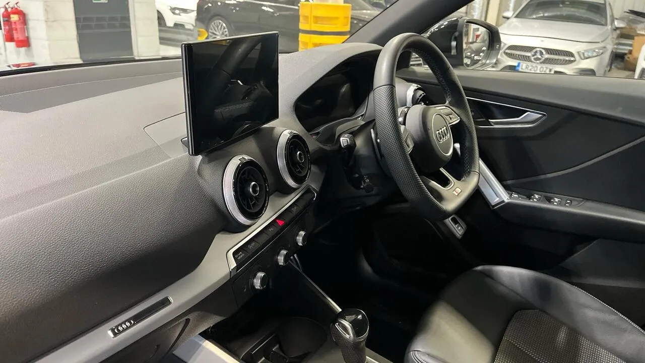 Audi Q2 2026 photo 2