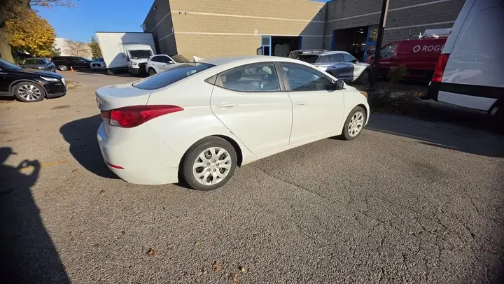 Hyundai Elantra 2015 photo 4