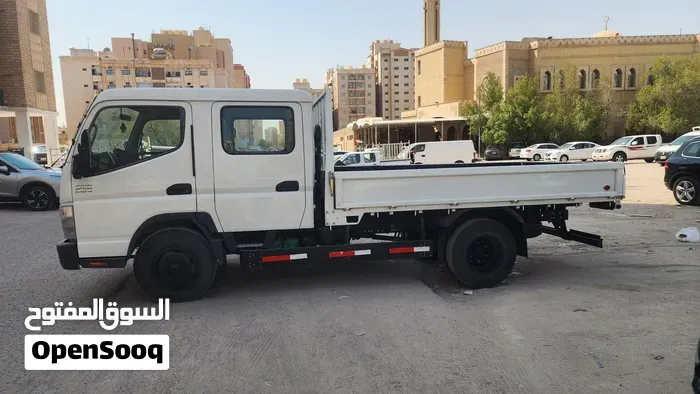 Mitsubishi Fuso Canter 2017 photo 4