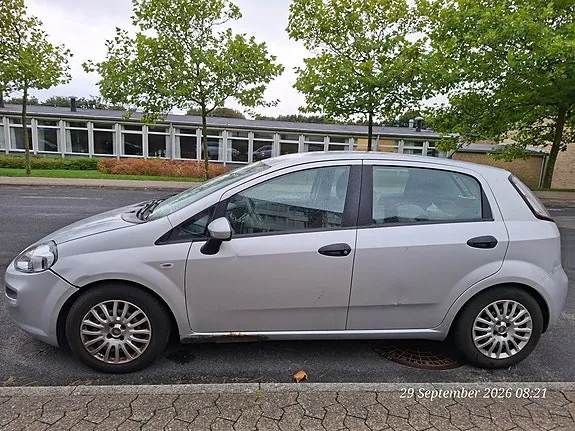 Fiat Punto 2012 photo 3