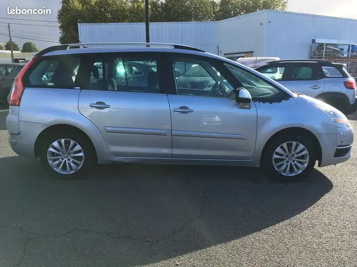 Citroen Grand C4 Picasso 2009 photo 4