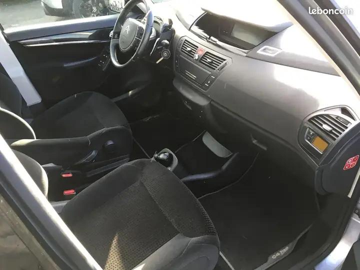 Citroen Grand C4 Picasso 2009 photo 3
