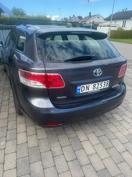 Toyota Avensis 2011 photo 5