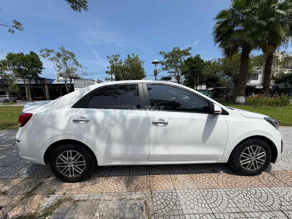 Kia Soluto 2020 photo 2