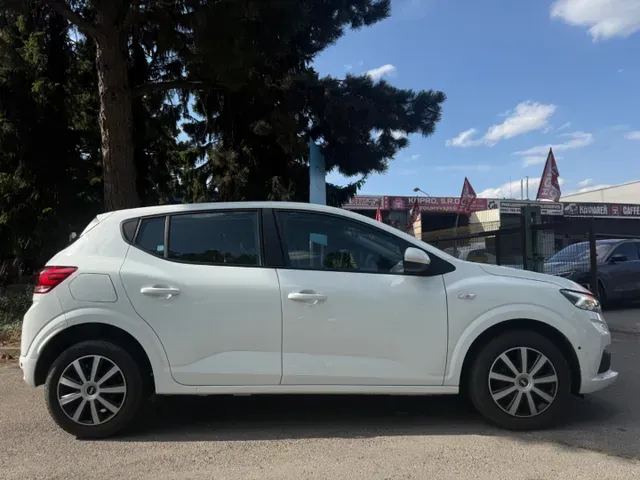 Dacia Sandero 2023 photo 3