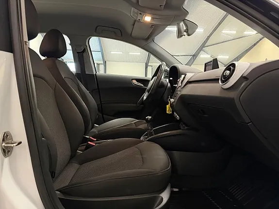 Audi A1 2014 photo 2