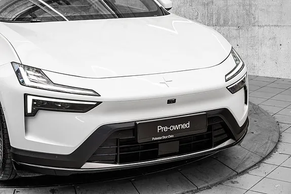 Polestar 4 2025 photo 2