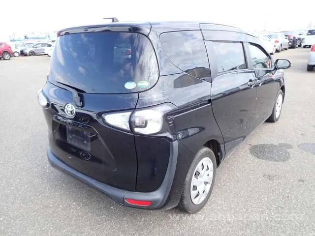 Toyota Sienta 2016 photo 4