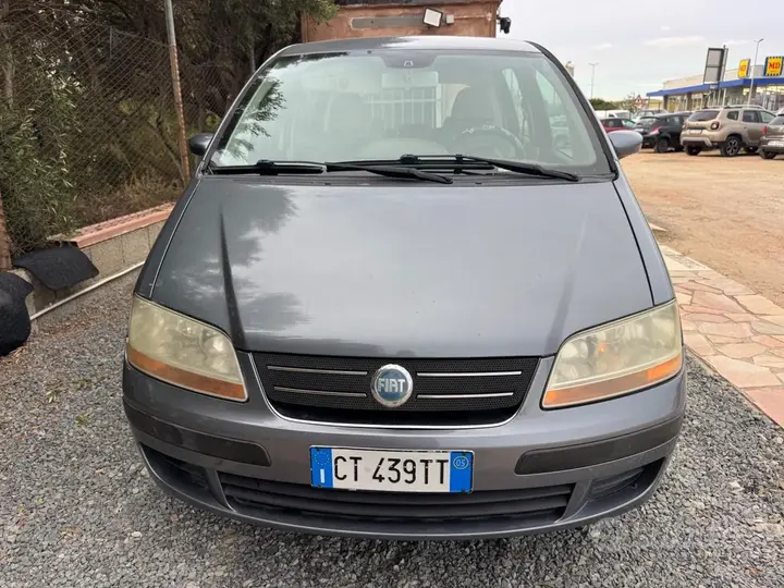 Fiat Idea 2005 photo 2