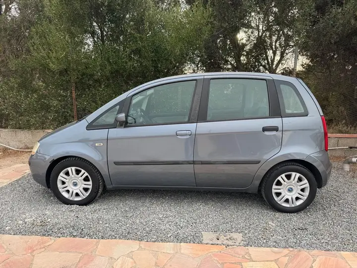 Fiat Idea 2005 photo 3