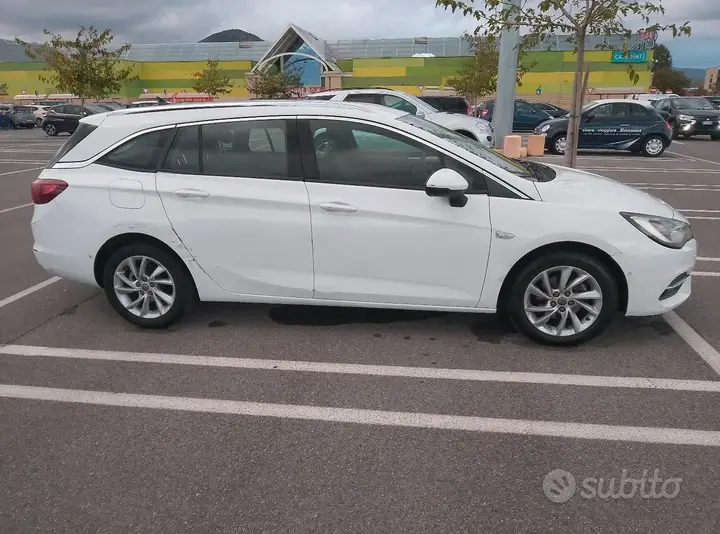 Opel Astra 2020 photo 4