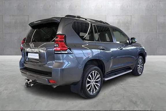 Toyota Land Cruiser 2023 photo 5