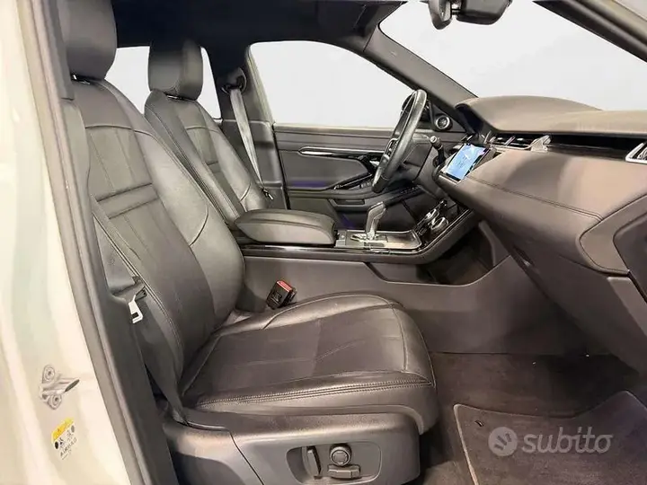 Land Rover Evoque 2022 photo 3