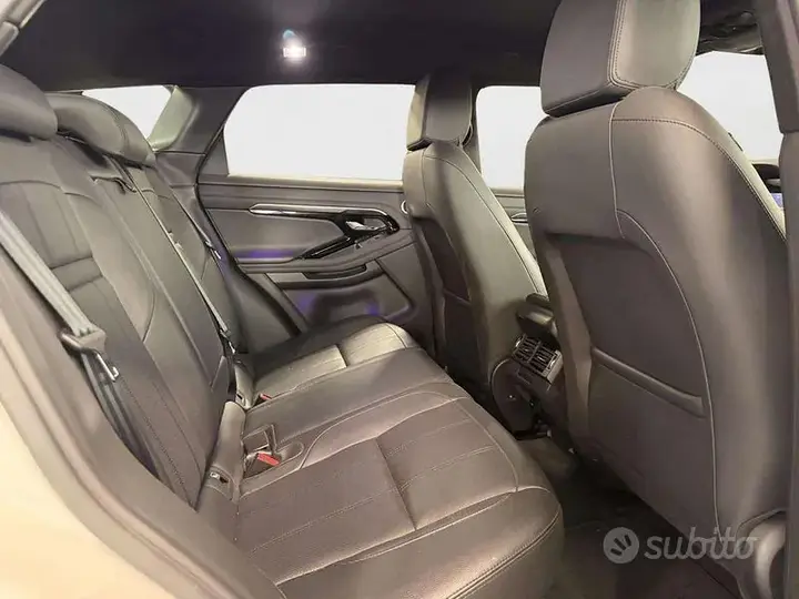 Land Rover Evoque 2022 photo 5