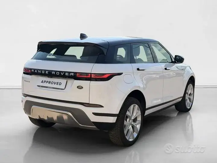 Land Rover Evoque 2022 photo 2