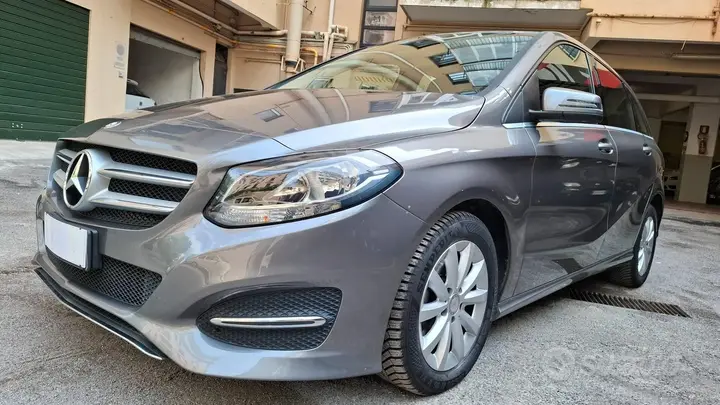 Mercedes-Benz B 180D