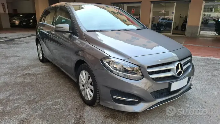 Mercedes-Benz B 180D 2017 photo 3