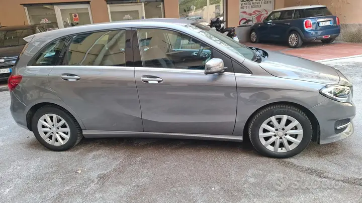 Mercedes-Benz B 180D 2017 photo 4