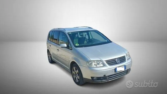 Volkswagen Touran 2006 photo 3
