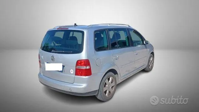 Volkswagen Touran 2006 photo 5