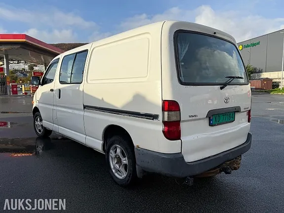 Toyota Hiace 2006 photo 4
