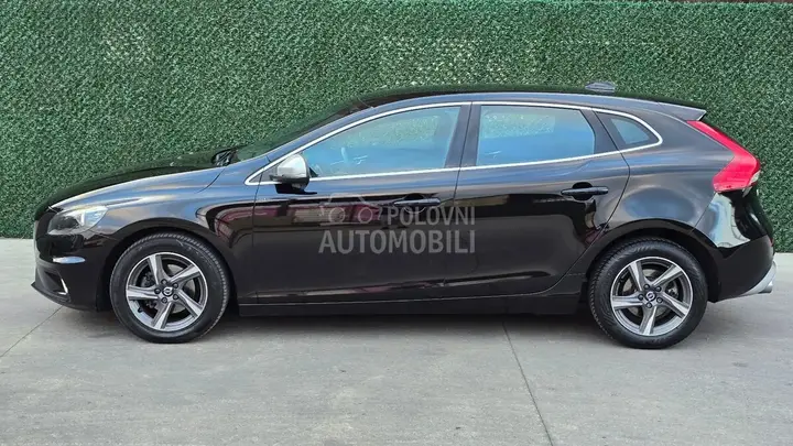 Volvo V40 2015 photo 2