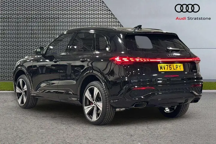 Audi Q5 2025 photo 3