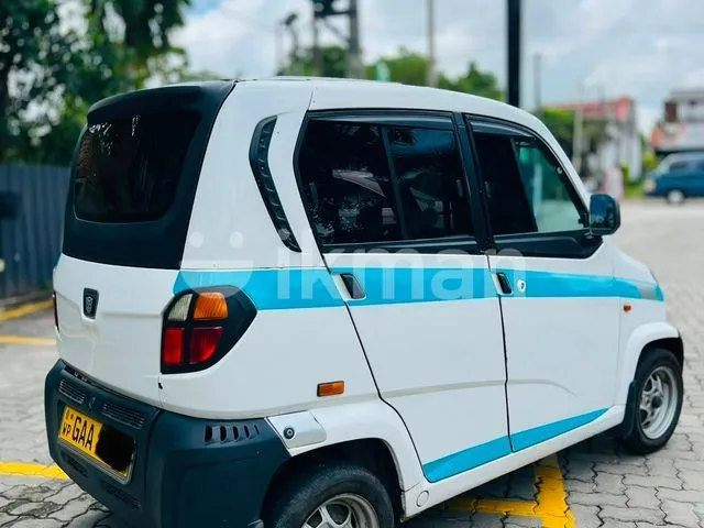 Bajaj Qute