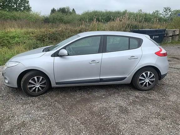 Renault Megane Iii 2011 photo 3