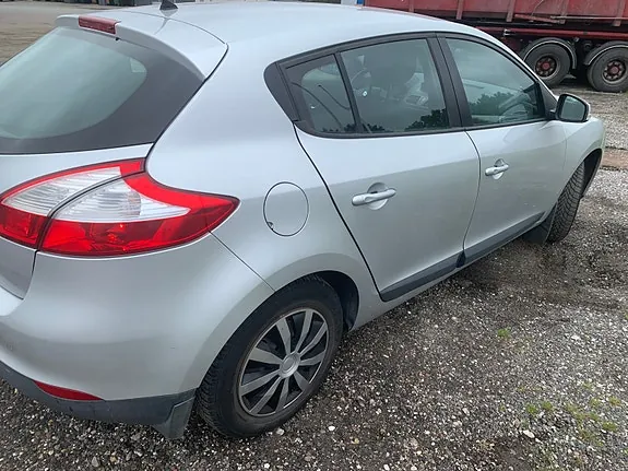 Renault Megane Iii 2011 photo 4