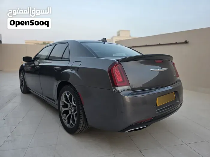 Chrysler 300 2018 photo 2