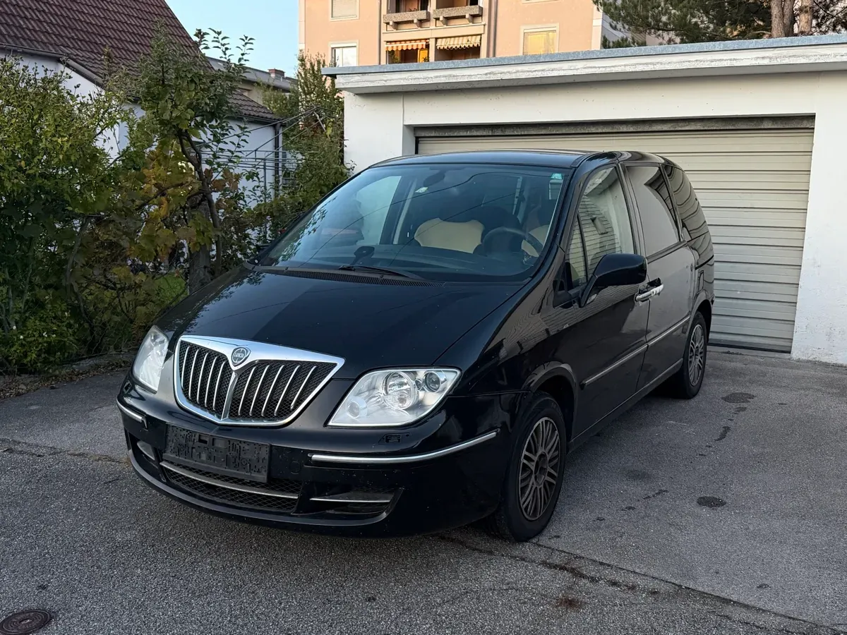 Lancia Phedra 2009 photo 3