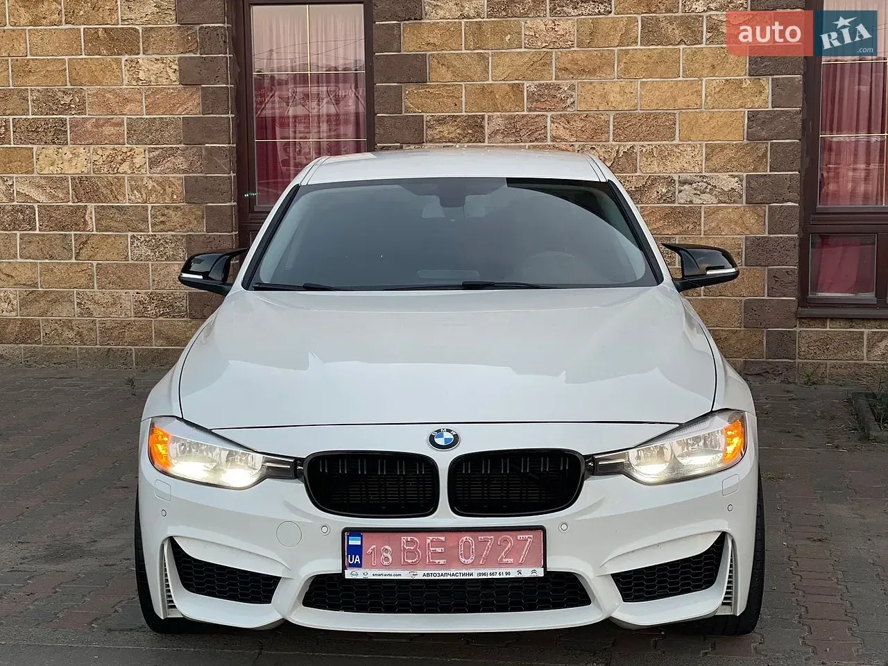 BMW 3 Series 2017 photo 2