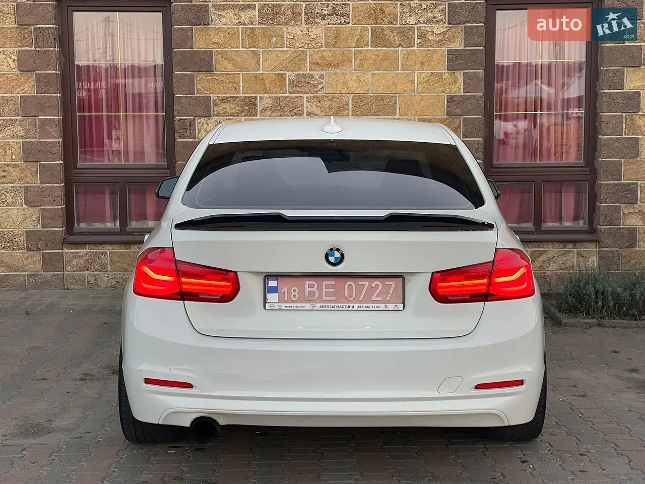 BMW 3 Series 2017 photo 5
