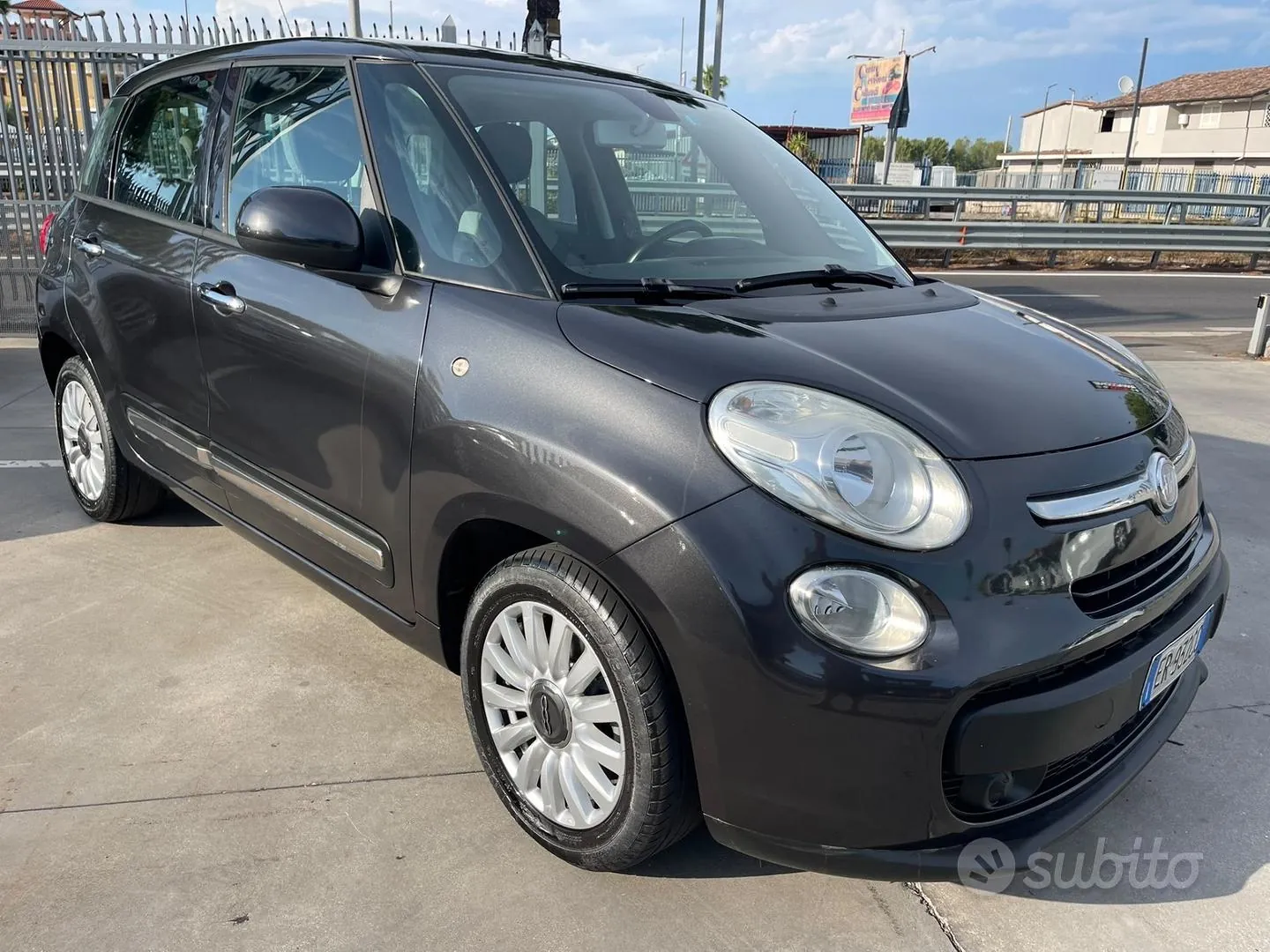 Fiat 500L 2013 photo 2