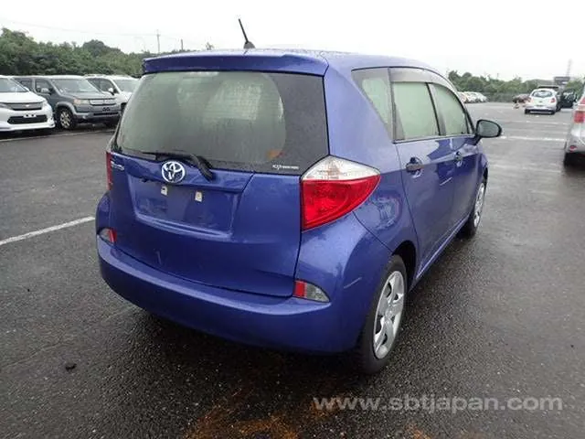 Toyota Ractis 2013 photo 4