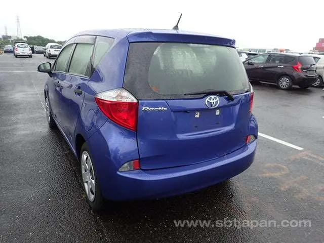Toyota Ractis 2013 photo 3