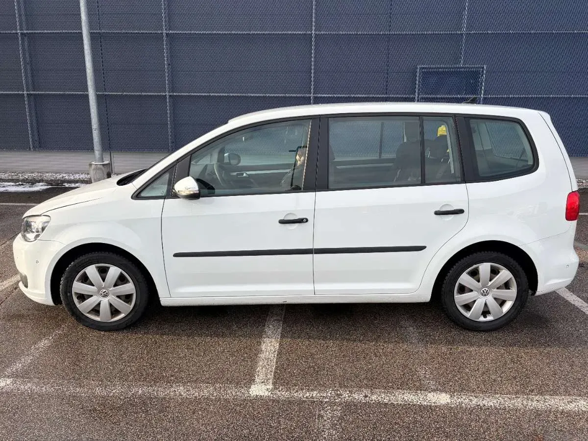 Volkswagen Touran 2015 photo 3
