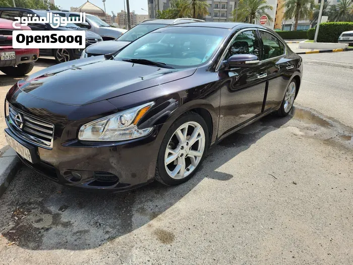 Nissan Maxima