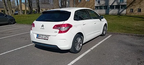 Citroen C4 2011 photo 4