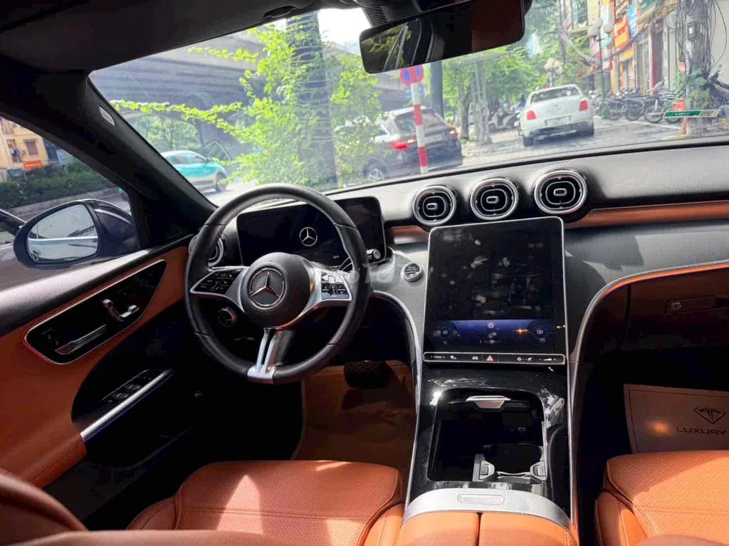 Mercedes-Benz C-Class 2023 photo 5